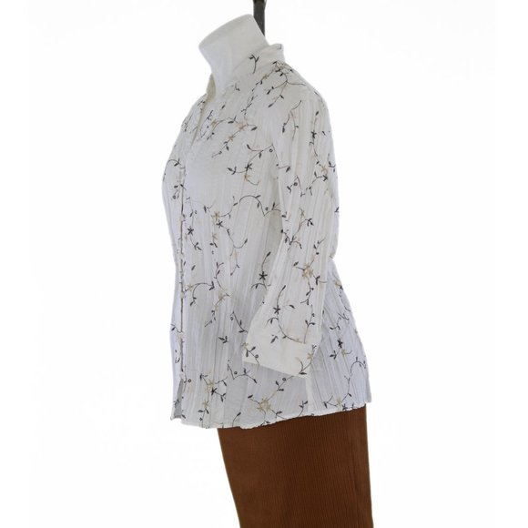 St. John's Bay White Floral 3/4 Sleeve Blouse (XL) - Picture 2 of 3